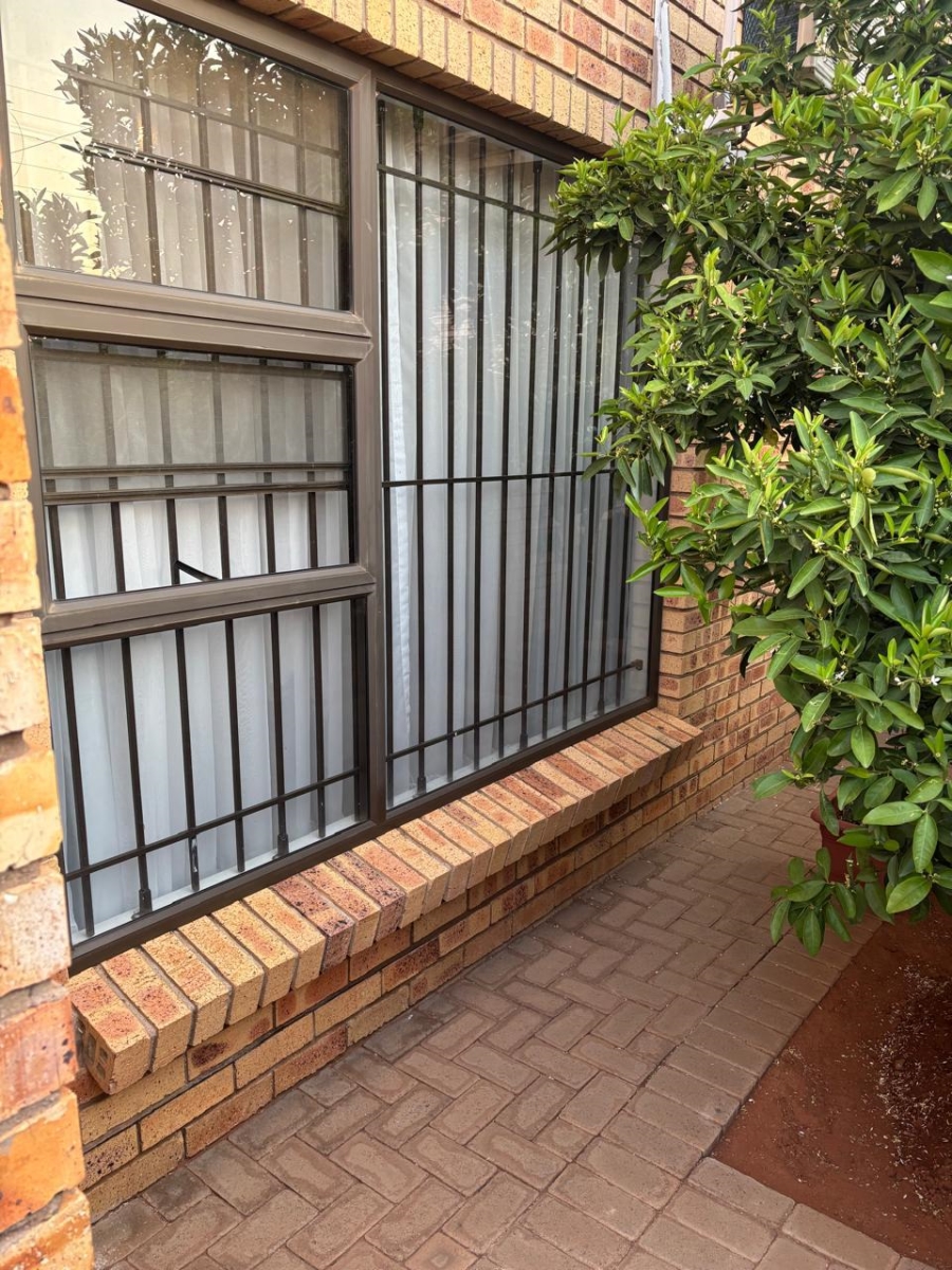 3 Bedroom Property for Sale in Hillcrest Northern Cape